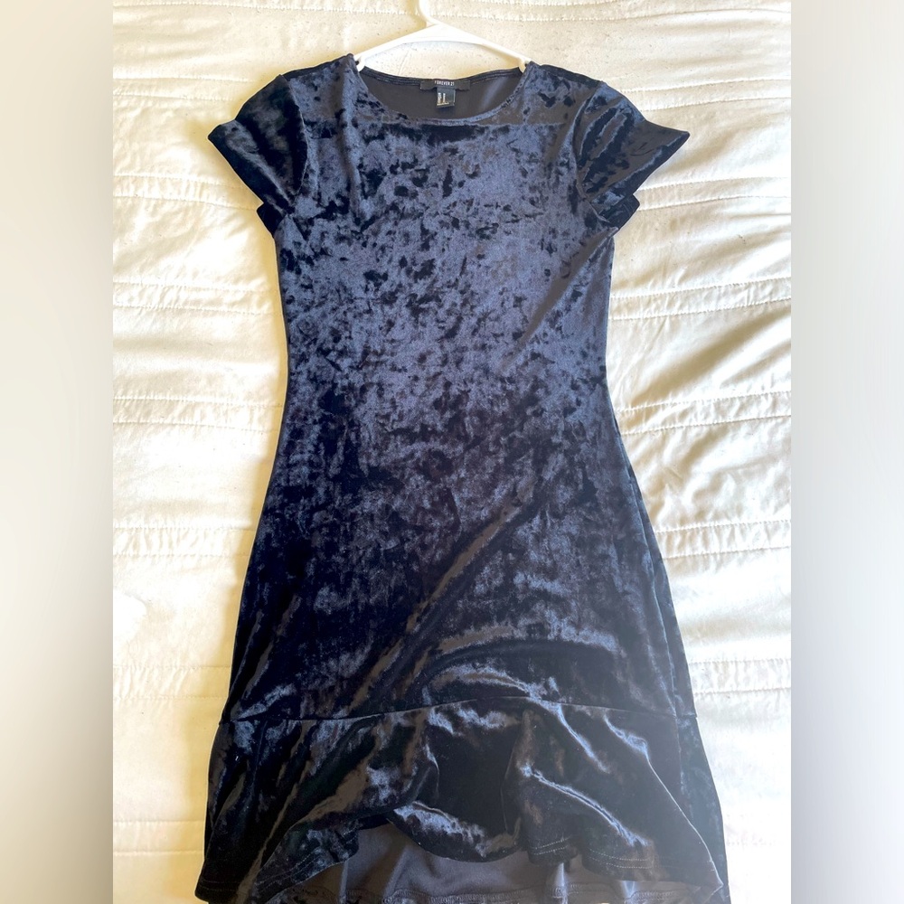 Forever 21 black dress